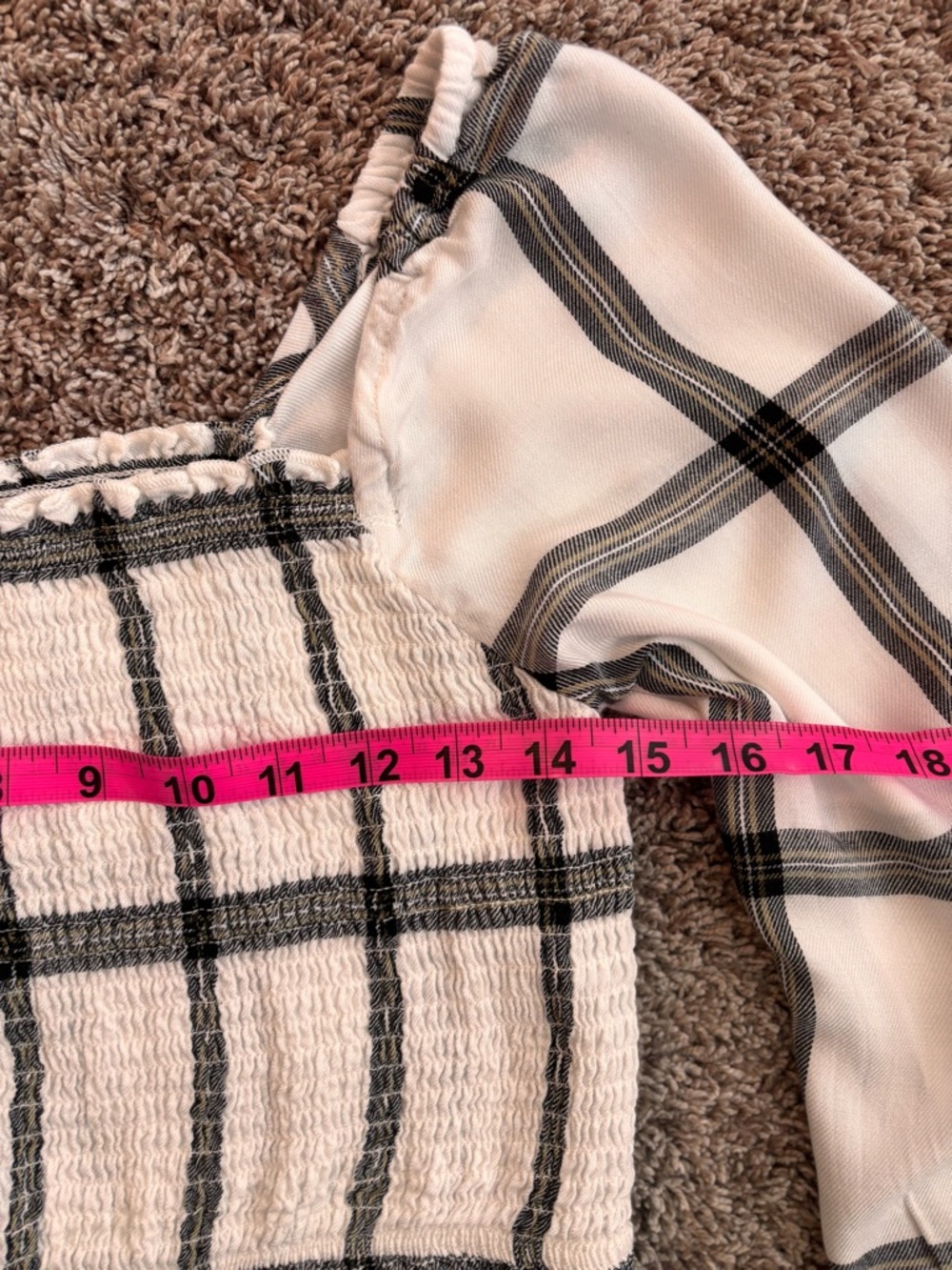GUESS Plaid Smocked Crop Top – Size Small - Picture 7 of 7
